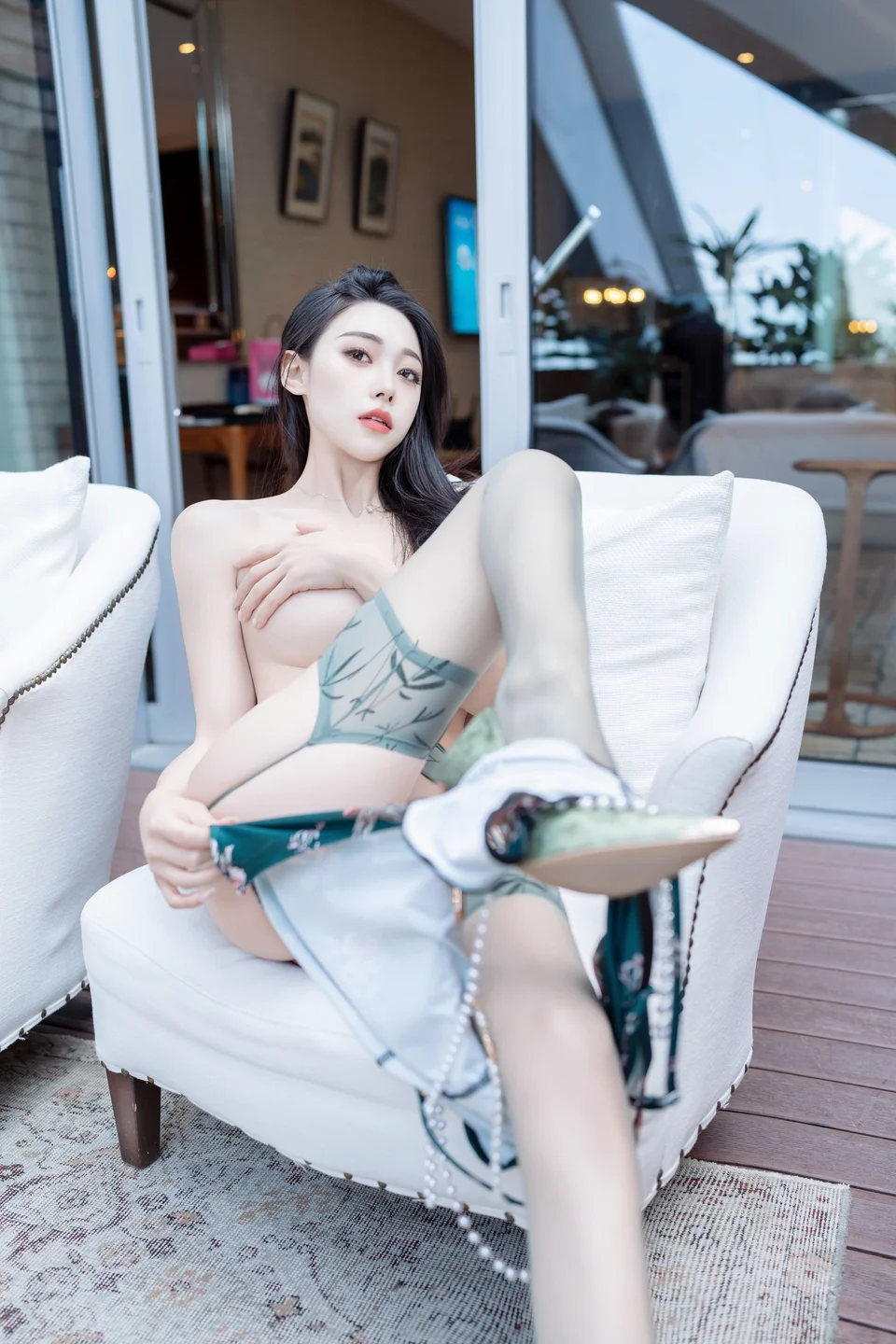 清妙 - 绿色连衣短裙 [90P-1.28GB] tg@simisebaisi 【丝足阁】073.webp